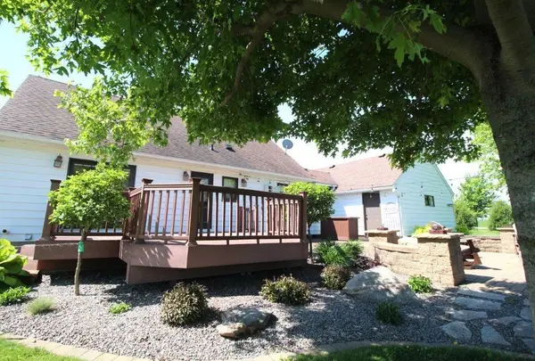 11697 210th ST E, Kenyon, MN 55946