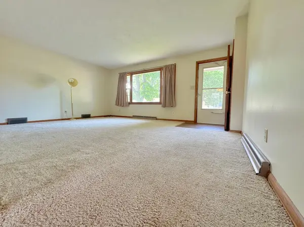 907 Poplar AVE, Marshall, MN 56258