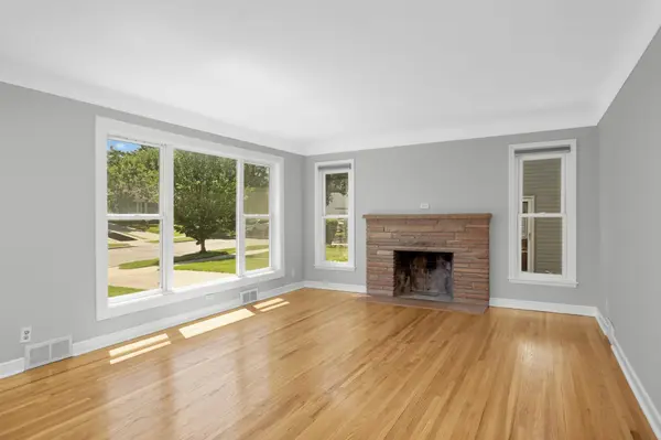 141 Stanley ST, West Saint Paul, MN 55118