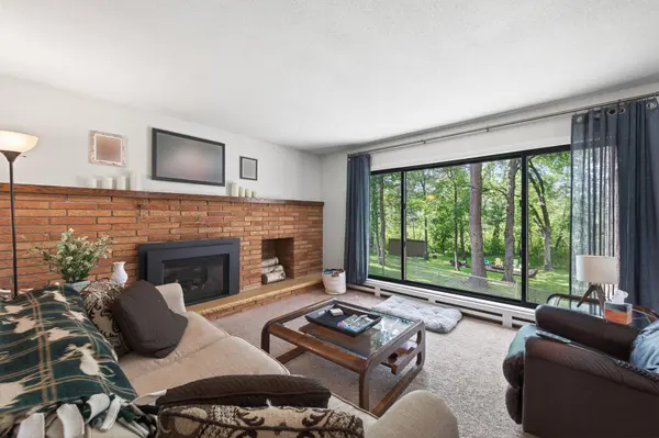 26583 Everton CIR, Wyoming, MN 55092