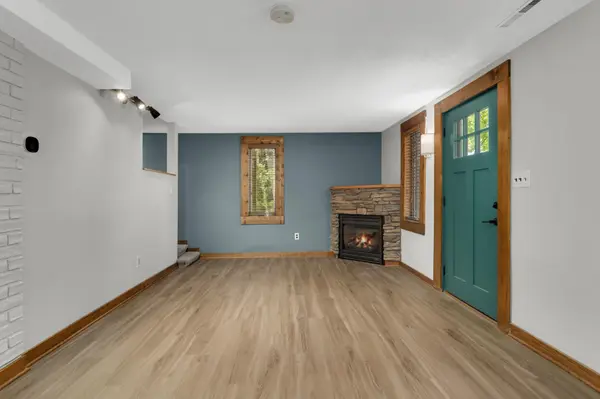8635 Oakland AVE S, Bloomington, MN 55420