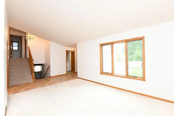 1519 Maple LN, West Fargo, ND 58078