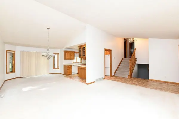 1519 Maple LN, West Fargo, ND 58078
