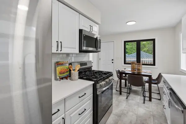 1607 Clarence ST, Saint Paul, MN 55106