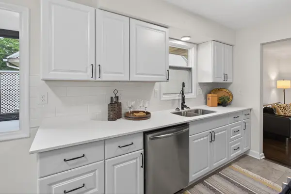 1607 Clarence ST, Saint Paul, MN 55106