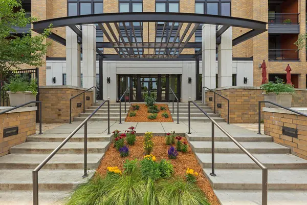 4730 Park Commons DR #204, Saint Louis Park, MN 55416