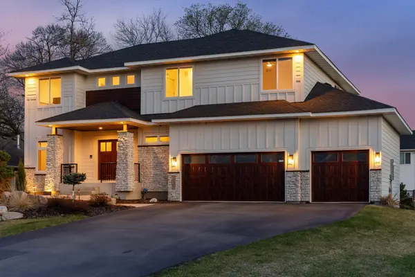 18305 Dove CT, Eden Prairie, MN 55347
