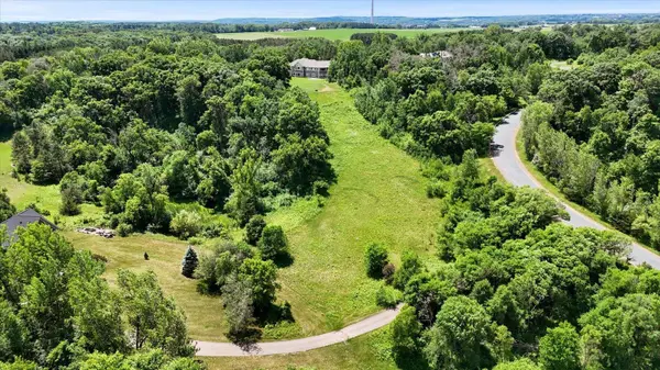 1325 Birch Park RD, Houlton, WI 54082