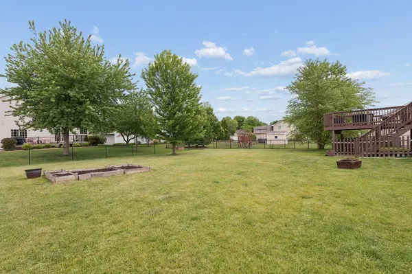 1146 Sparrow RD, Waconia, MN 55387