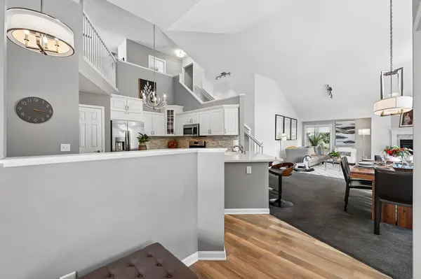 11975 Tiffany LN, Eden Prairie, MN 55344