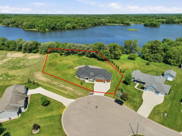 620 Loretta CIR, Spicer, MN 56288