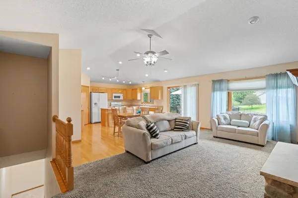 3166 Kahlen AVE NE, Saint Michael, MN 55376