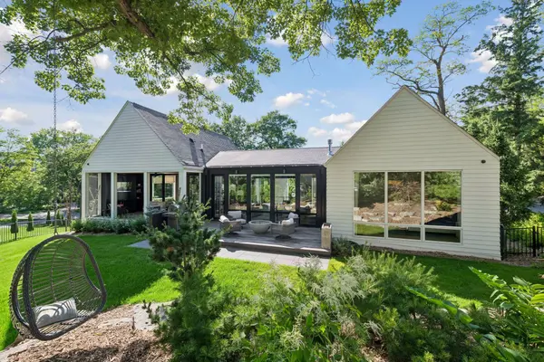 1058 E Circle DR, Wayzata, MN 55391