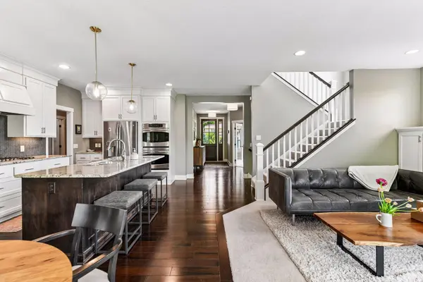 264 Benton AVE, Wayzata, MN 55391