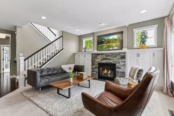 264 Benton AVE, Wayzata, MN 55391