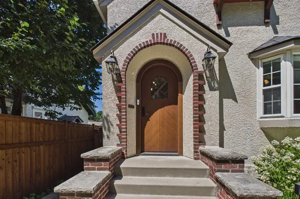 2019 Palace AVE, Saint Paul, MN 55105