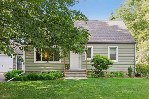 559 Tanglewood DR, Shoreview, MN 55126