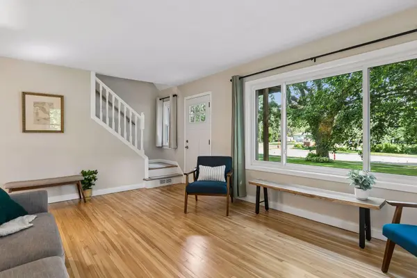 559 Tanglewood DR, Shoreview, MN 55126