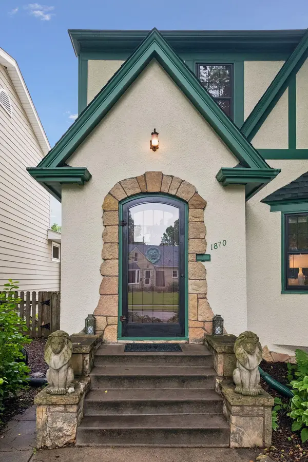 1870 Beechwood AVE, Saint Paul, MN 55116