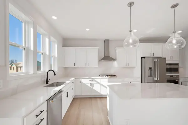 2482 Rock Elm RD, Shakopee, MN 55379