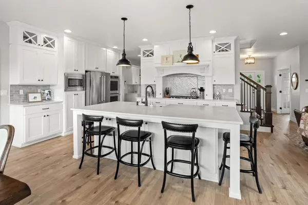 2508 Mcleod DR E, West Fargo, ND 58078