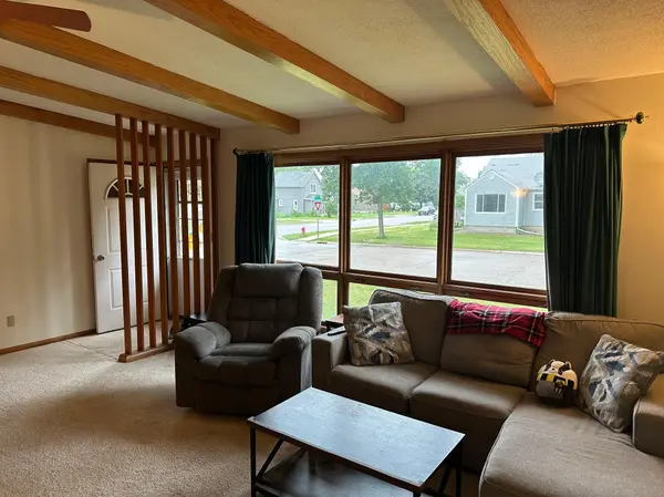 100 Deschepper ST, Marshall, MN 56258