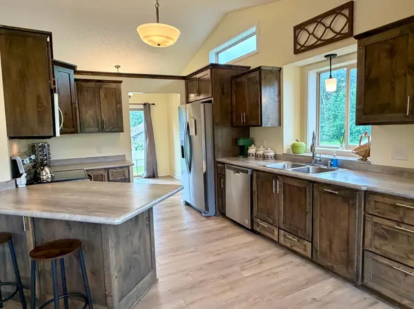 38313 Harder AVE, North Branch, MN 55056