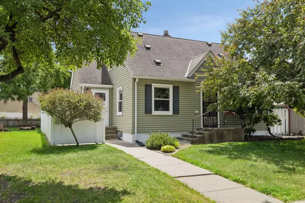 1806 Montana AVE E, Saint Paul, MN 55119