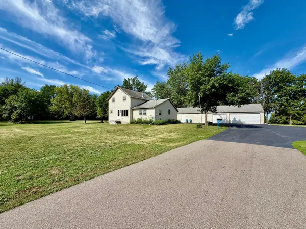 206 Amy AVE, Round Lake, MN 56167