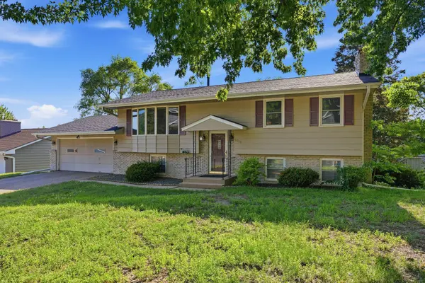 5216 Taylor ST NE, Fridley, MN 55421