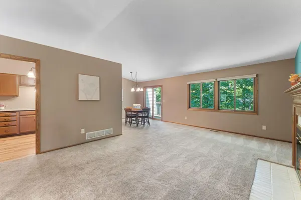 6121 Creek View TRL, Minnetonka, MN 55345