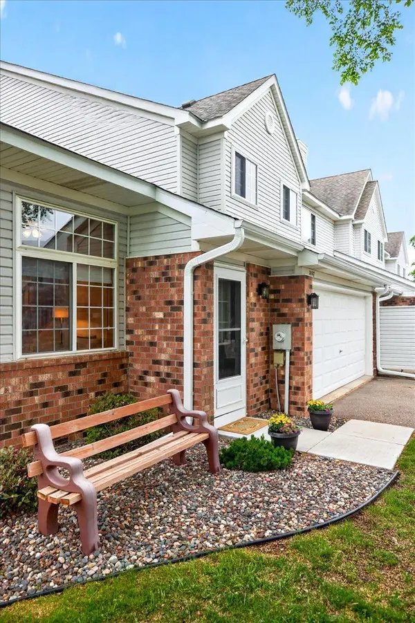 1897 N Ruby CT #53, Eagan, MN 55122