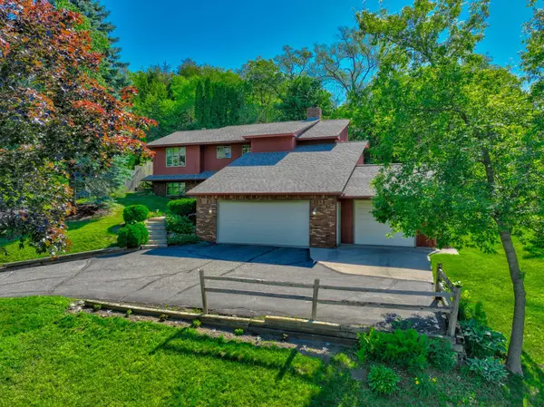 322 N Cudd AVE, River Falls, WI 54022