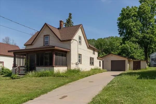 1831 Bush ST, Red Wing, MN 55066