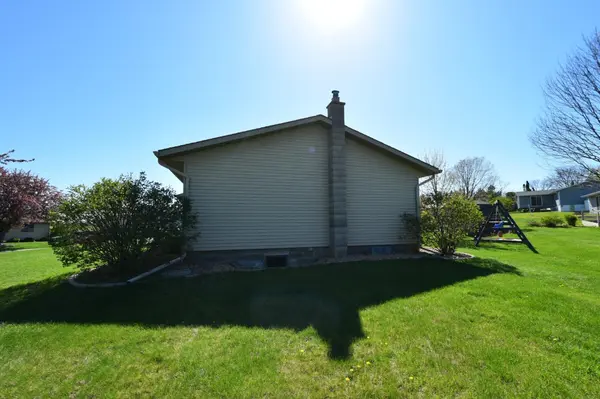 109 Brenda LN, Goodhue, MN 55027