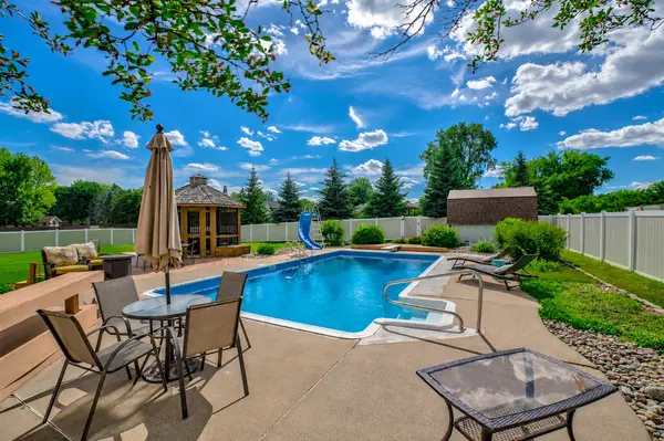 13491 Fairlawn CT, Apple Valley, MN 55124