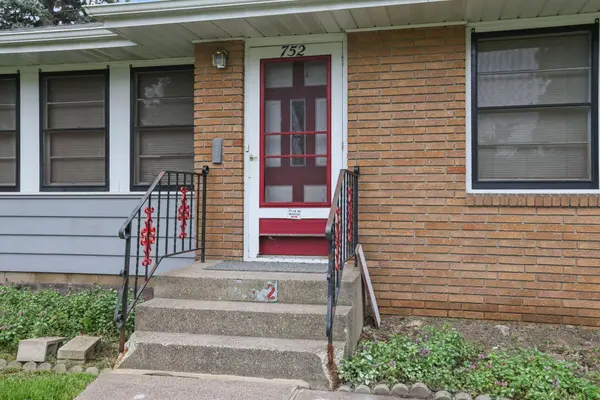 752 Orange AVE E, Saint Paul, MN 55106