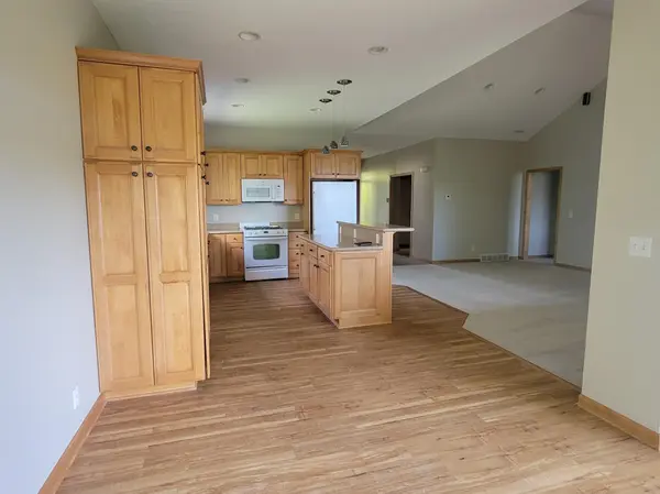 1785 Gettysburg CT, Golden Valley, MN 55427