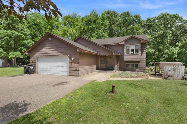22071 Juniper ST NW, Cedar, MN 55011