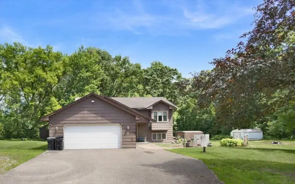22071 Juniper ST NW, Cedar, MN 55011