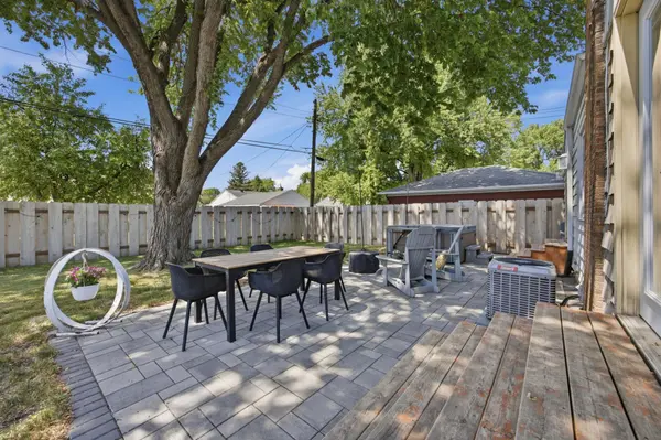 1437 11th ST S, Fargo, ND 58103