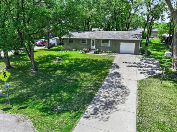 1808 E Golf Course RD NE, Alexandria, MN 56308