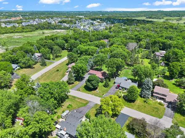 16221 Creekwood CIR, Prior Lake, MN 55372