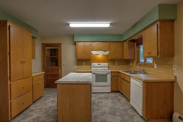 2605 Main ST S, Cambridge, MN 55008