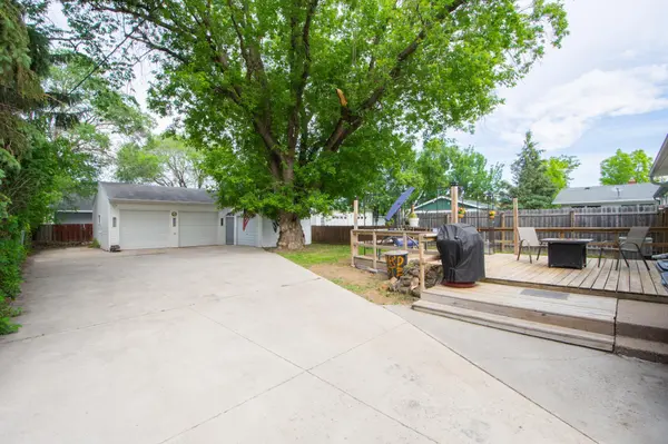 805 13th ST N, Moorhead, MN 56560