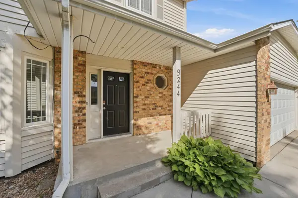 9244 Andrea DR, Woodbury, MN 55125