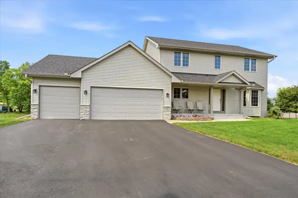 1364 Pond CIR, Waconia, MN 55387