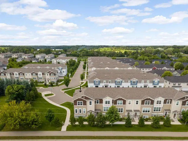 887 Roselyn DR, Victoria, MN 55386