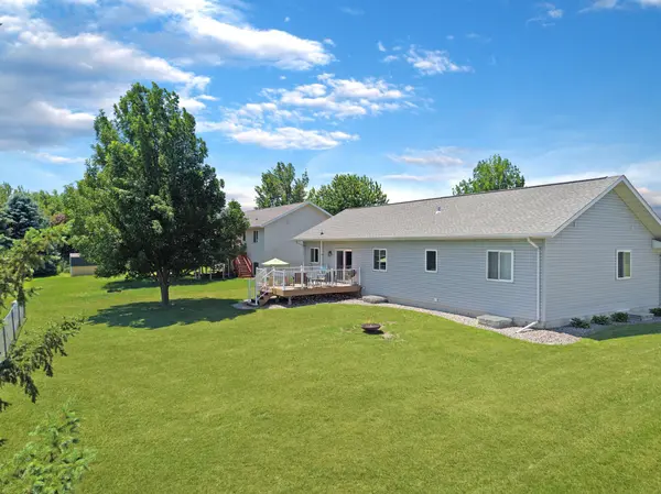211 Rainbow DR, Marshall, MN 56258