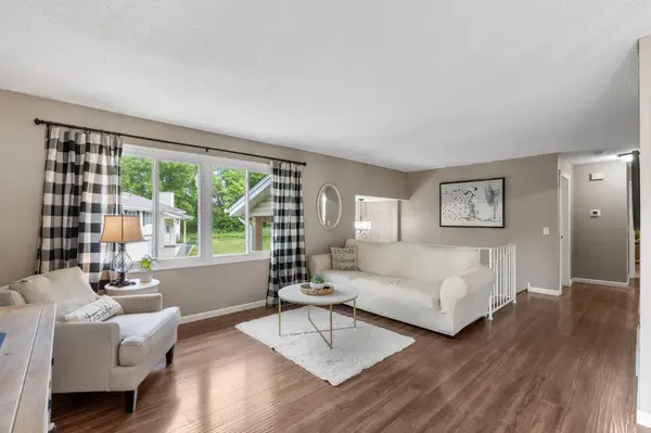 3859 Dolomite DR, Eagan, MN 55122